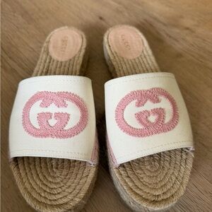 Gucci Interlocking GG Espadrille Sandals 39 White Pink Canvas Logo